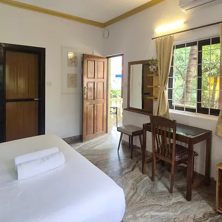 Laliguras Villa Beachside Escape - 100M From Candolim Beach-2