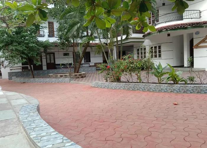 Villa Agusta Hotel And Hostel Candolim